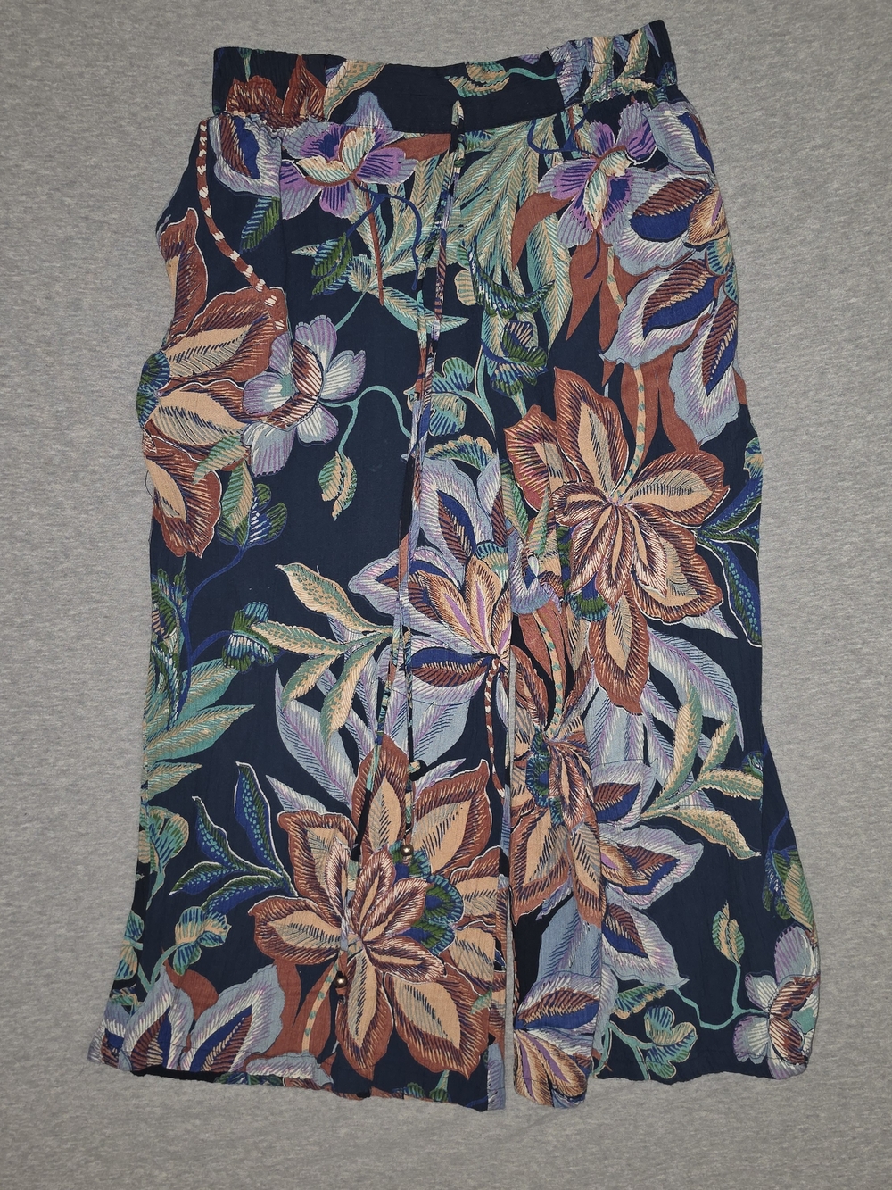 Angie Navy Floral Culotts with Rust and Lavender Blooms Size Small